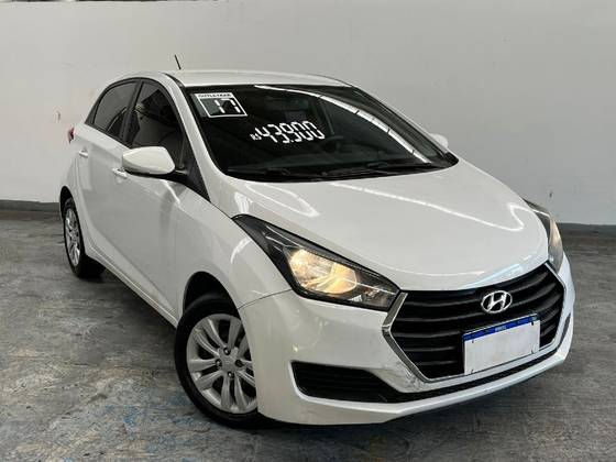 HYUNDAI HB20 1.0 COMFORT PLUS 12V FLEX 4P MANUAL HYUNDAI HB20 1.0 COMFORT PLUS 12V FLEX 4P MANUAL